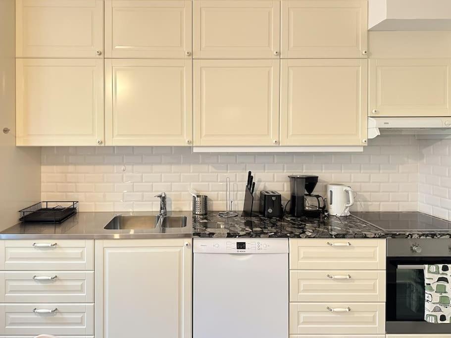 Stay Inn Soeder Cozy Apartment Стокгольм Экстерьер фото